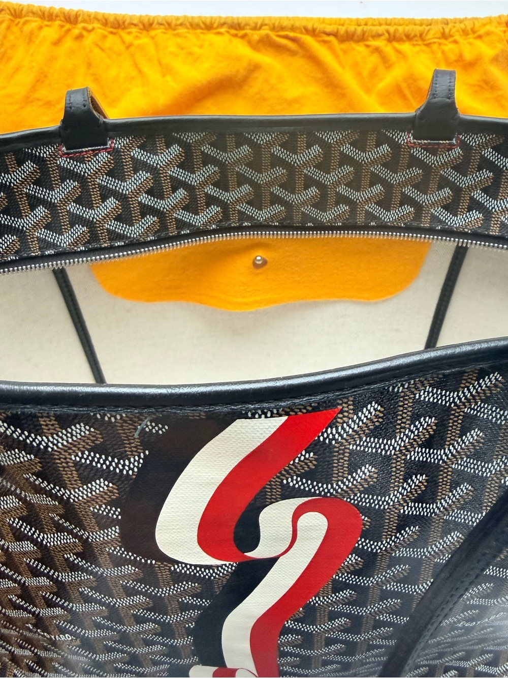 Goyard Artois MM - Picture 2 of 15